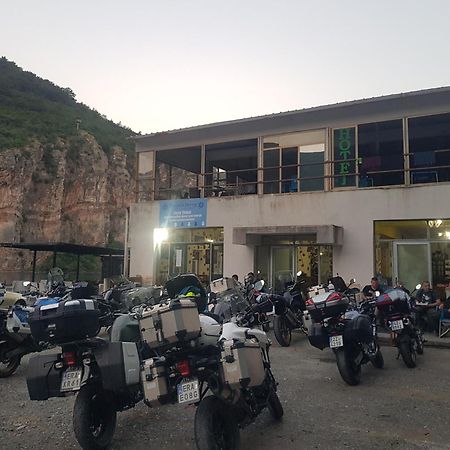 Rozafa Ferry & Accommodation Koman Bagian luar foto